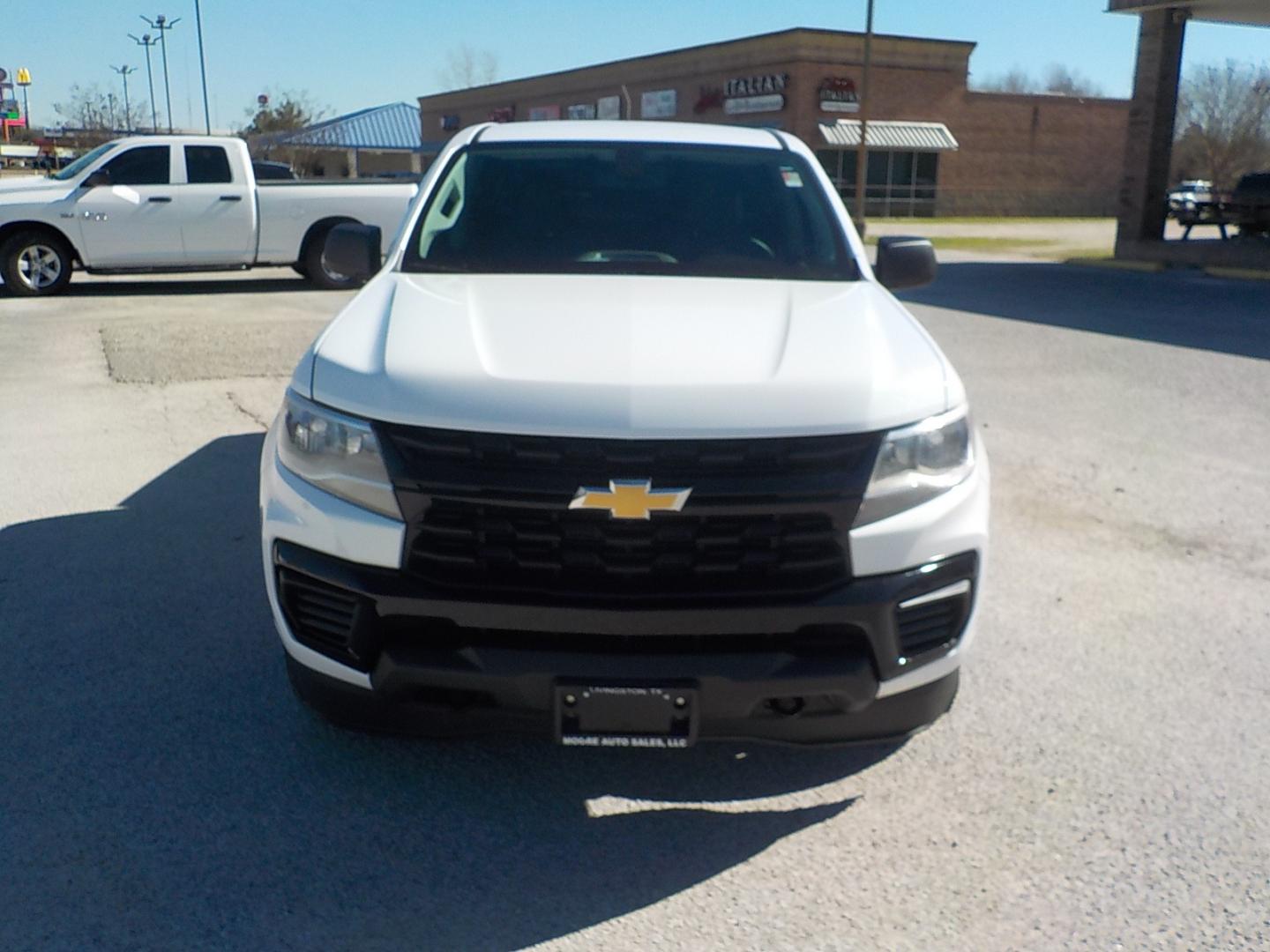 2022 White /Black Chevrolet Colorado (1GCGTBEN2N1) , Automatic transmission, located at 1617 W Church Street, Livingston, TX, 77351, (936) 327-3600, 30.710995, -94.951157 - Good miles! Great 4X4!! ONE OWNER!! - Photo#2